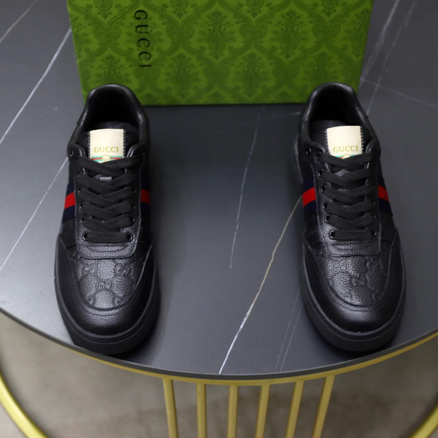 Ex-factory price: 440💰🙅‍♂️🙅‍♂️🙅‍♂️ Brand: GUCCI Standard code: 38-44 (45 customized) Grade: Same as the official website Material: Original leather splicing Comfortable and breathable sheepskin lining Original wear-resistant outsole Style category: Men's fashionable casual shoes Running sneakers Distinguished luxury brand elements Top luxury Color: actual picture color